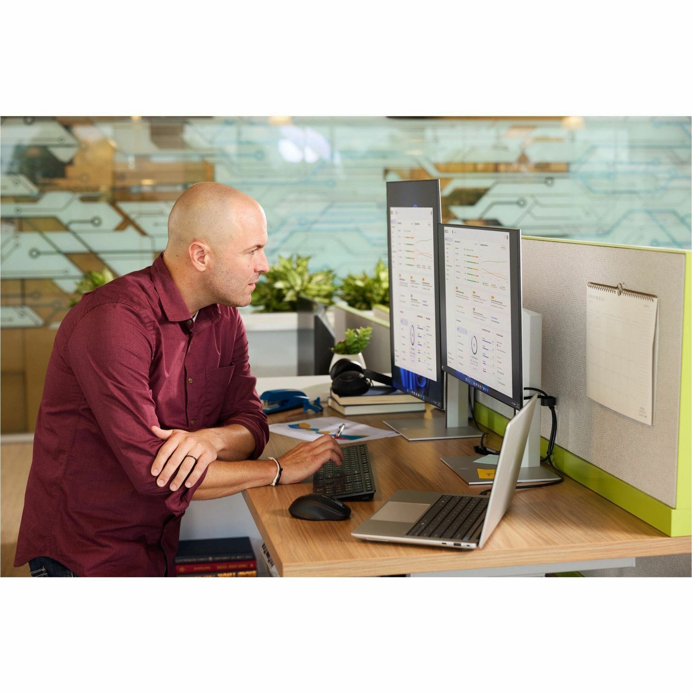 HP EliteBook X G1a 14" Copilot+ PC Notebook - WUXGA - AMD Ryzen AI 5 PRO Ryzen AI PRO 300 Series 340 - 32 GB - 1 TB SSD - English Keyboard - Glacier Silver - AMD Chip - 1920 x 1200 - Windows 11 Pro - AMD - In-plane Switching (IPS) Technology - Front Camera/Webcam - IEEE 802.11be Wireless LAN Standard - Wi-Fi 7 — alternate image5