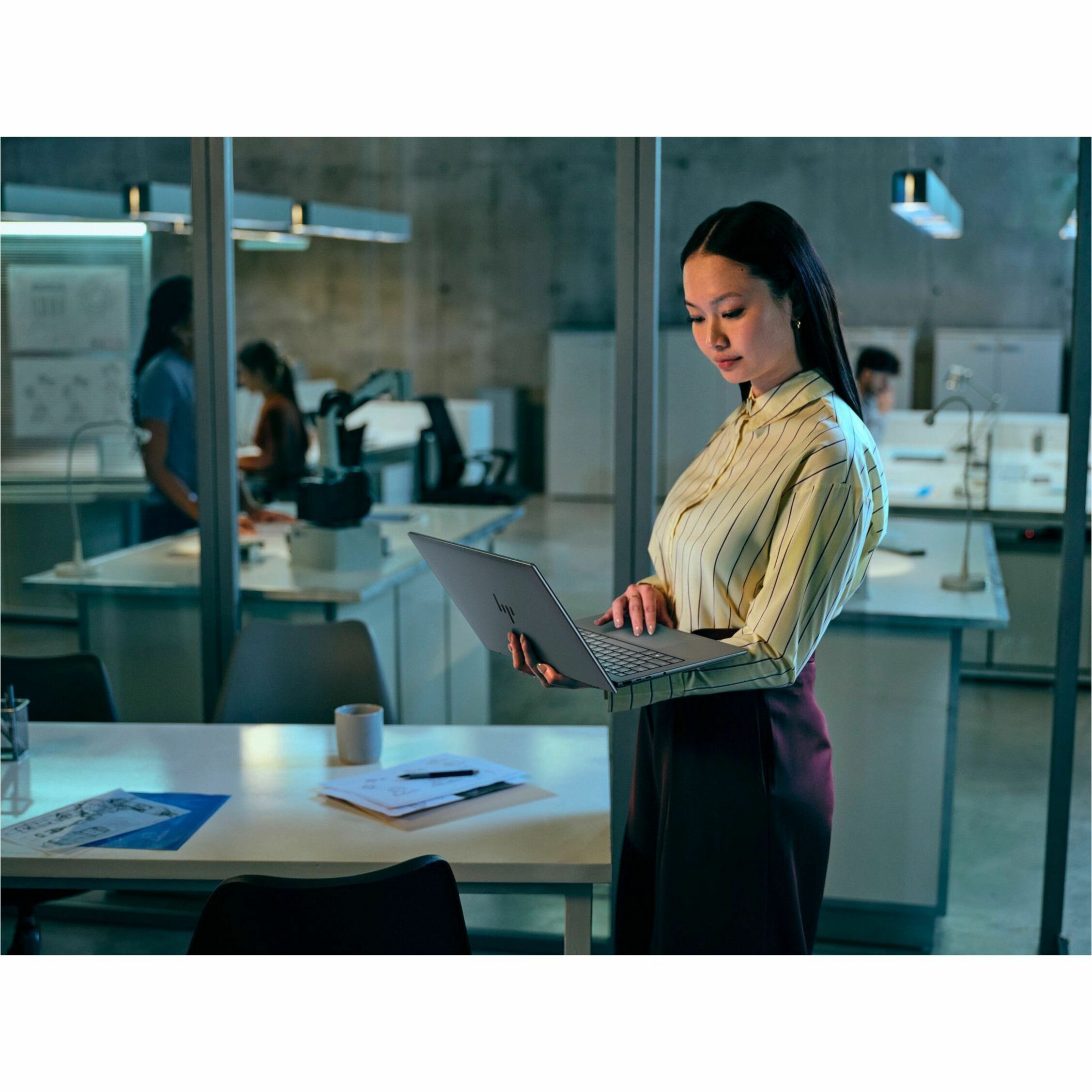 HP ZBook 8 G2i 14" Copilot+ PC Mobile Workstation - 2.5K - 120 Hz - Intel Core Ultra 7 Series 3 366H - 64 GB - 2 TB SSD - English Keyboard - Meteor Silver Aluminum - Intel Chip - 2560 x 1600 - Windows 11 Pro - NVIDIA with 6 GB, Intel - In-plane Switching (IPS) Technology - Front Camera/Webcam - 9.50 Hours Battery Run Time - IEEE 802.11be Wireless LAN Standard - Wi-Fi 7 — alternate image1