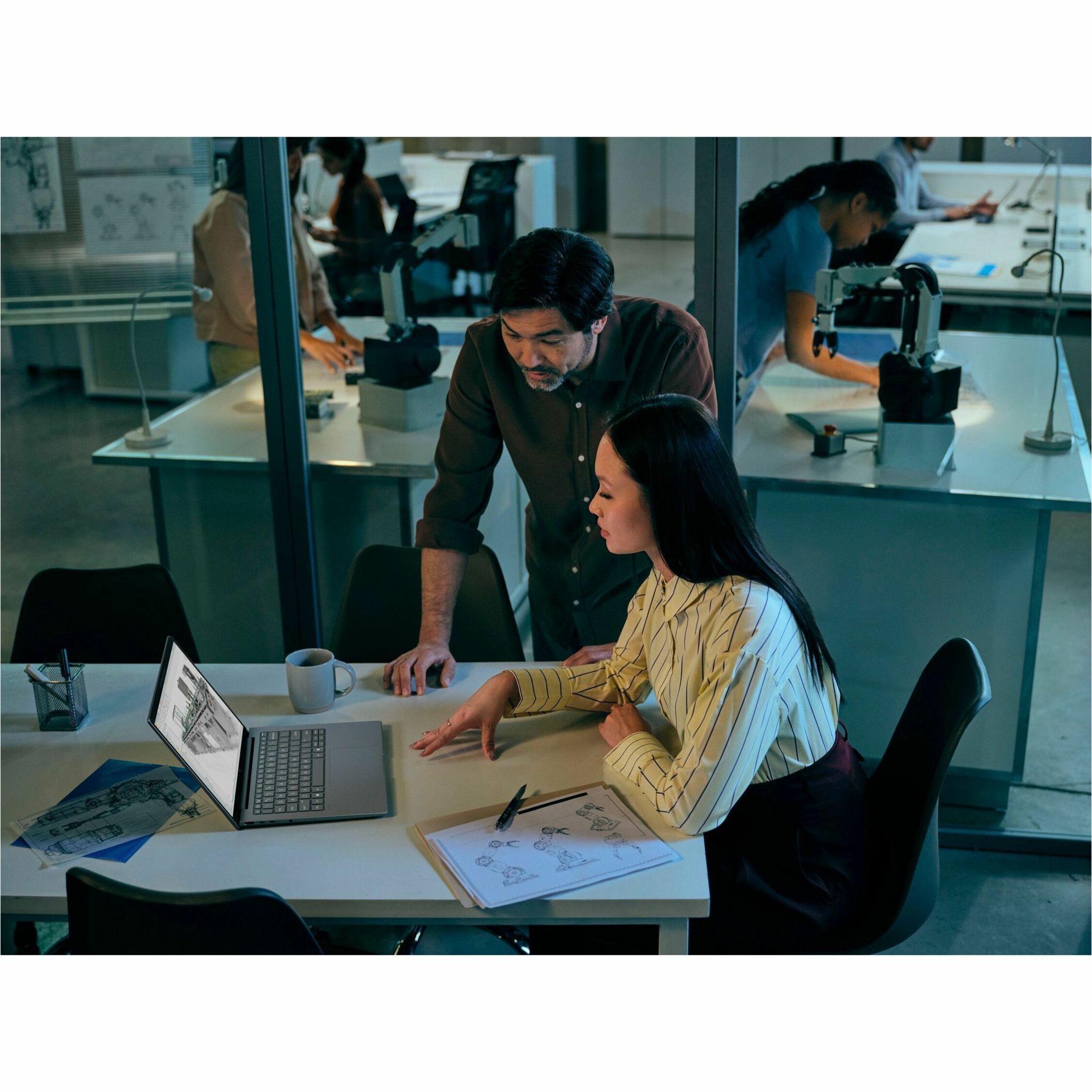 HP ZBook 8 G2i 14" Copilot+ PC Mobile Workstation - Intel Core Ultra 7 Series 3 366H - 32 GB - 512 GB SSD - Intel Chip — life style