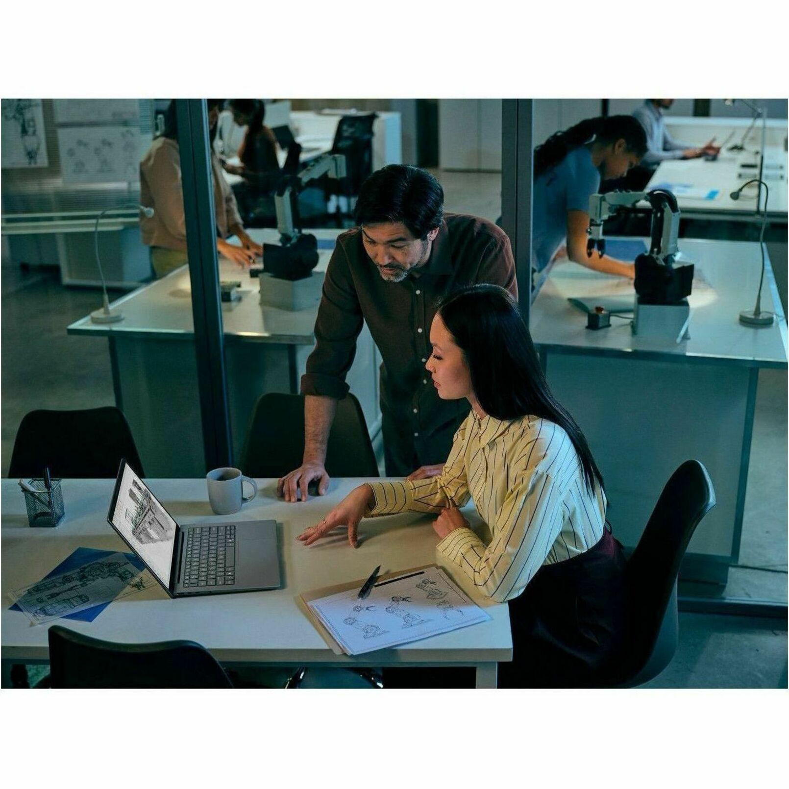 HP ZBook 8 G2i 14" Copilot+ PC Mobile Workstation - WUXGA - Intel Core Ultra 7 Series 3 365 - 16 GB - 512 GB SSD - French, English Keyboard - Meteor Silver Aluminum - Intel Chip - 1920 x 1200 - Windows 11 Pro - Intel - In-plane Switching (IPS) Technology - Front Camera/Webcam - IEEE 802.11be Wireless LAN Standard - Wi-Fi 7 — life style