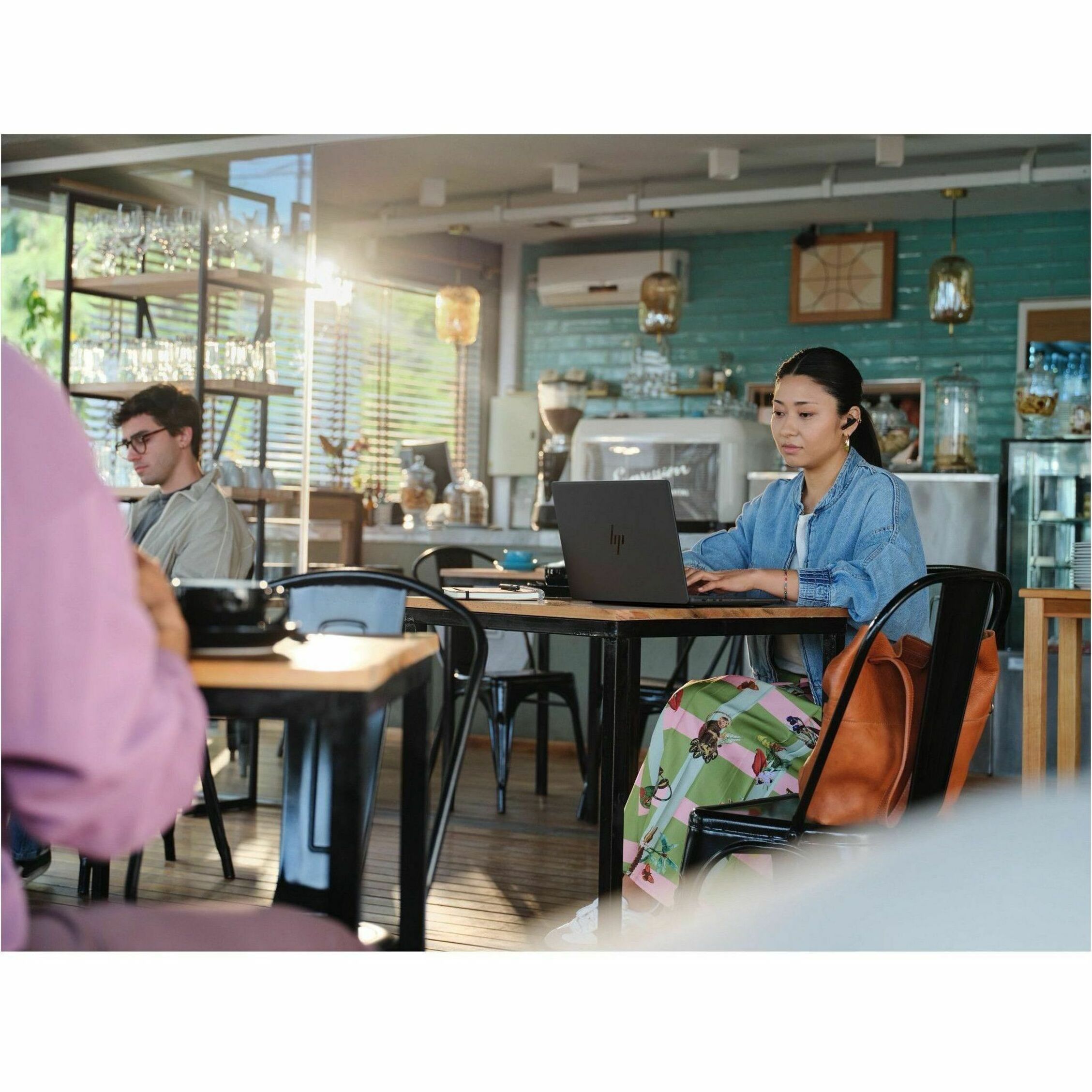 HP ZBook Ultra G1a 14" Mobile Workstation - AMD Ryzen AI MAX PRO Ryzen AI Max PRO 300 Series 390 - 64 GB - 1 TB SSD - AMD Chip - AMD - 14.50 Hours Battery Run Time - IEEE 802.11be Wireless LAN Standard - Wi-Fi 7 — alternate image2